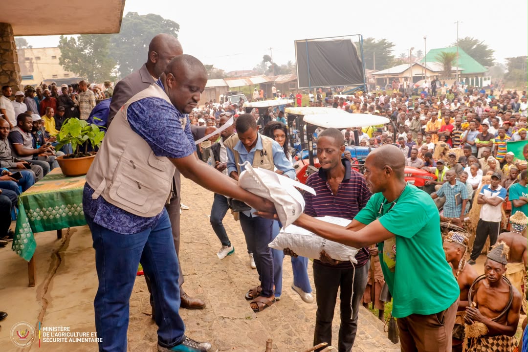 À Mweka, MUHINDO NZANGI mise sur les semences, les engrais et la mécanisation pour transformer réellement l’agriculture